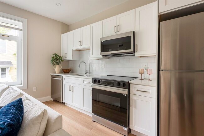 Foto del edificio - 394 McGrath Hwy
