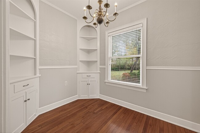 Foto del edificio - 7128 Staffordshire Blvd