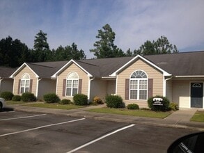 Building Photo - 3807 Blue Grass Ct