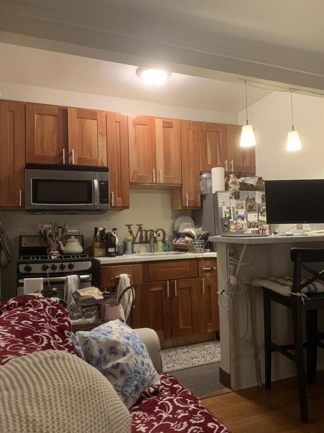 Primary Photo - bedroom in San Francisco CA 94109