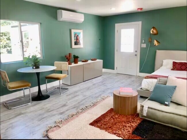 Foto del edificio - 11516 La Maida St