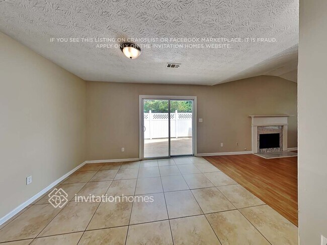 Foto del edificio - 785 Peeksville Rd