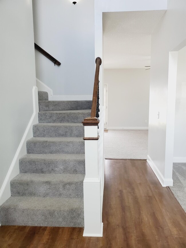 Building Photo - 65 Thorp Circle