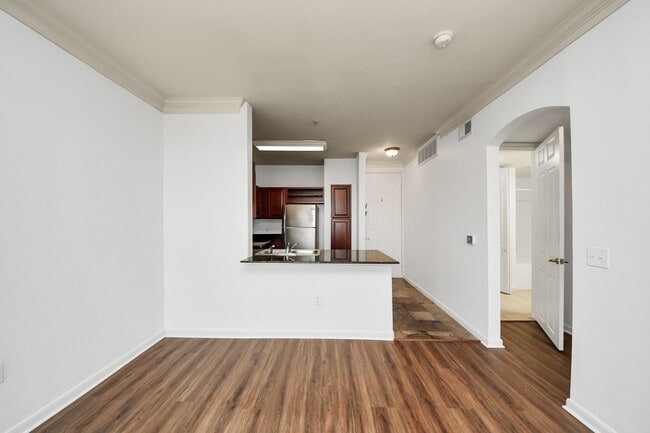 Foto del edificio - 7575 Kirby Dr