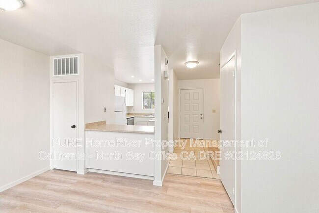 Foto del edificio - 2518 Westberry Dr