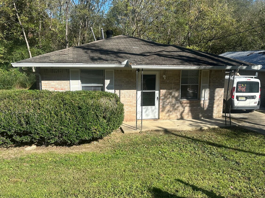 Foto principal - Home for rent in Pratt City **ACCEPTS SECT...