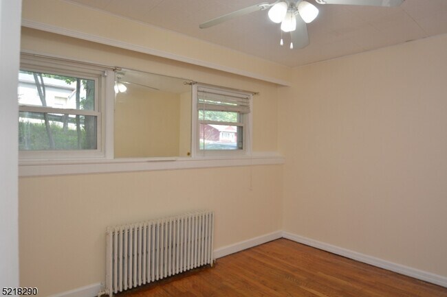 Foto del edificio - 119 Lakeside Blvd