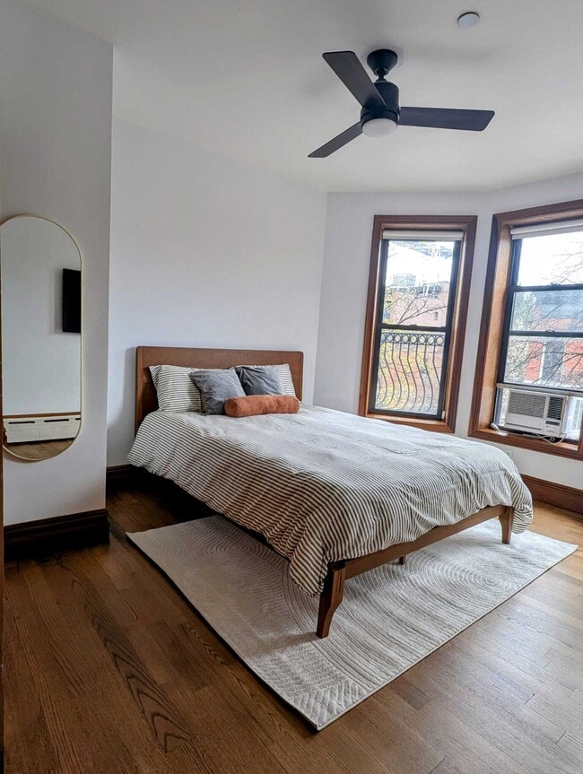 Building Photo - 378 6th Ave