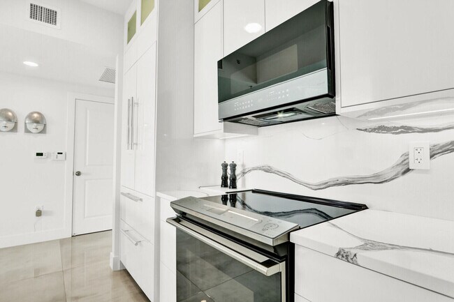 Building Photo - 450 N Federal Hwy