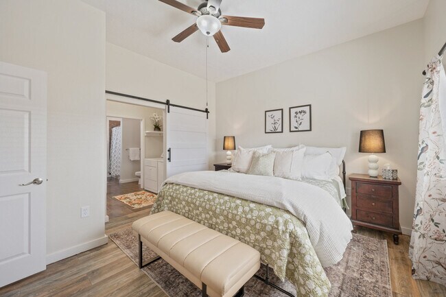 Building Photo - 6166 Imperial Loop Dr