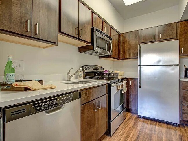 Foto del edificio - 208 E Chestnut St