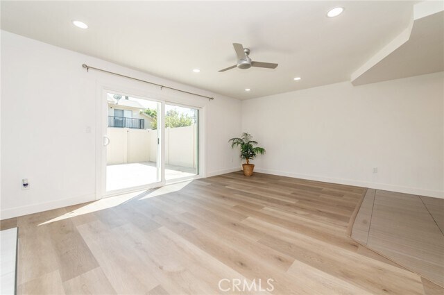 Foto del edificio - 14732 Del Amo Ave