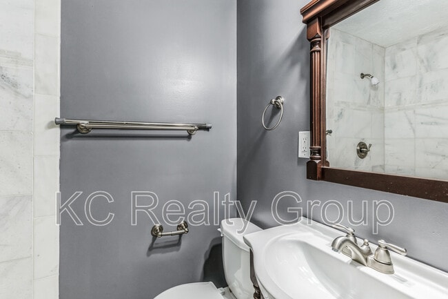 Building Photo - 12043 Hallandale Terrace