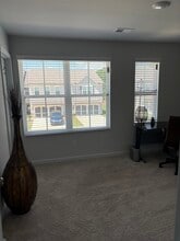 Building Photo - 5320 Melbourne Ln