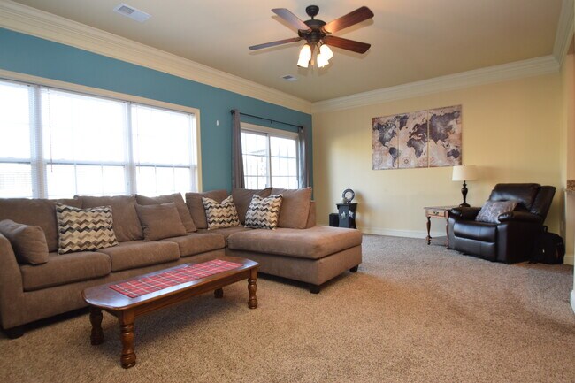 Building Photo - 250 Whitley Dr