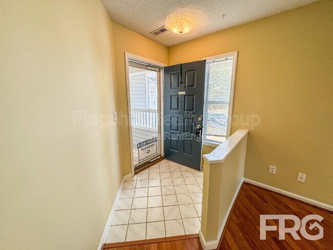Foto del edificio - 3306 Mulberry Ln