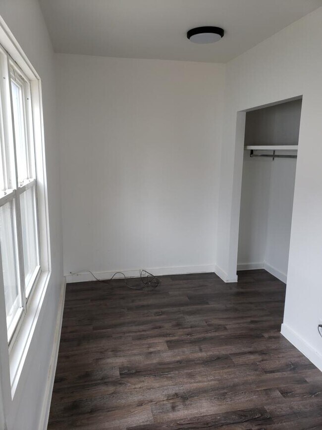 Foto del edificio - 715-711 11th Ave