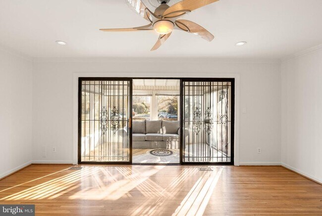 Foto del edificio - 500 G St SW