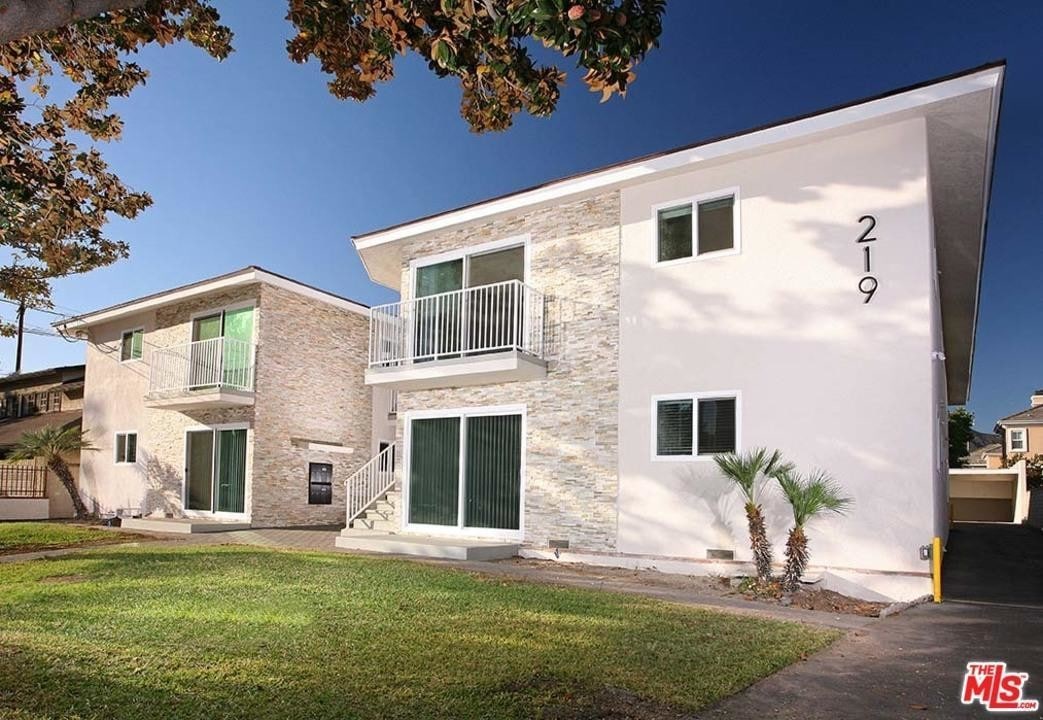 219 California St, Arcadia, CA 91006 Condo for Rent in Arcadia, CA