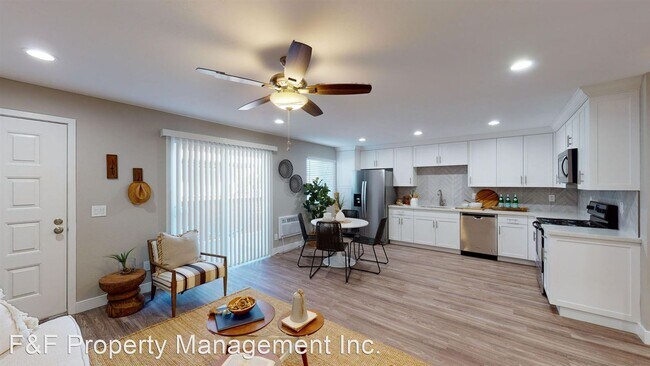 Foto del edificio - 812 12th St