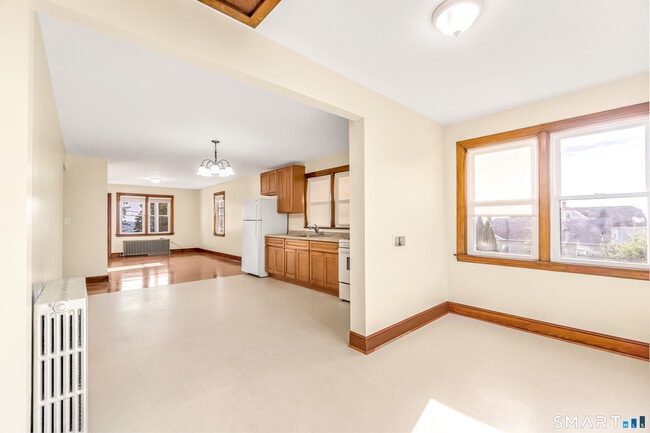 Building Photo - 24 Pilgrim Ave