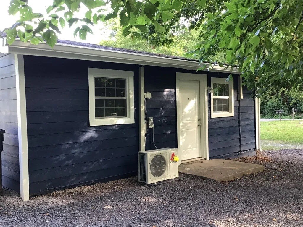 Foto principal - 604 Lester Rd