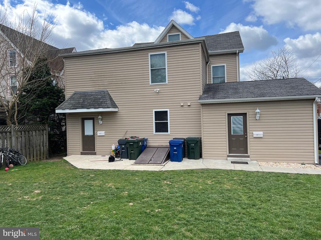 Primary Photo - 2921 Mt Carmel Ave