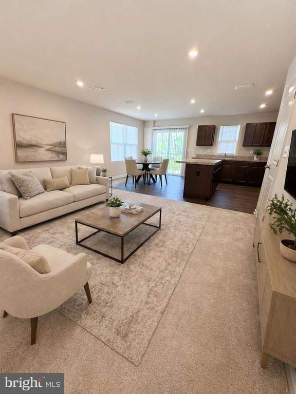 Foto del edificio - 2565 Laurel Pk Dr