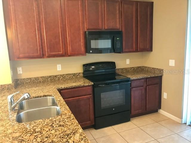 Building Photo - 1102 Chelsea Dr