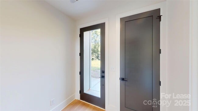 Building Photo - 3519 Avalon Ave