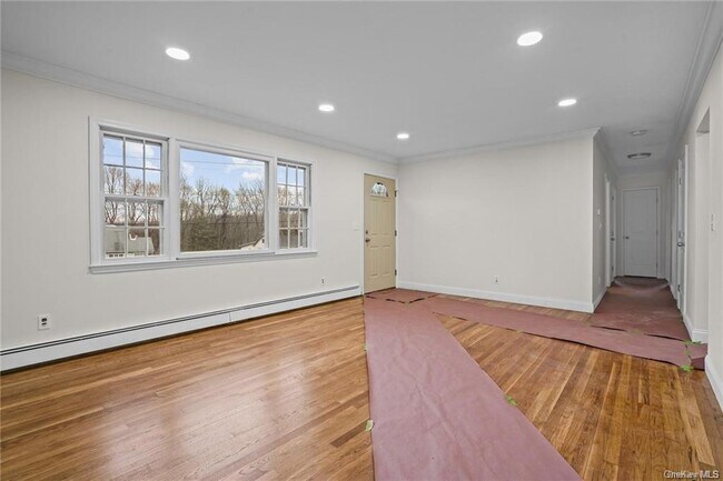 Building Photo - 158 Bower Rd