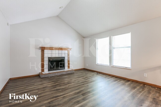 Foto del edificio - 211 Apple Blossom Ln