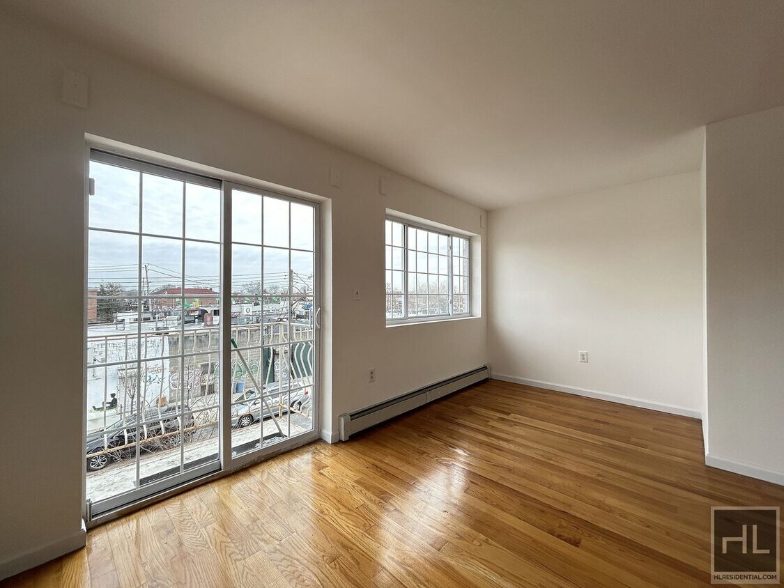 Primary Photo - 3BR/2BA with TWO BALCONIES & Great Closet ...