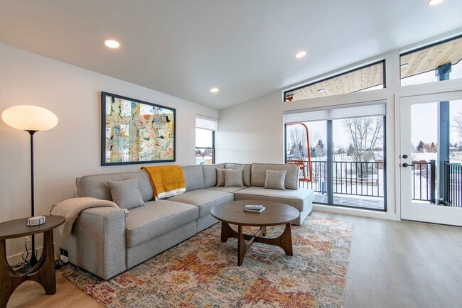 Foto del edificio - 27 4th St E