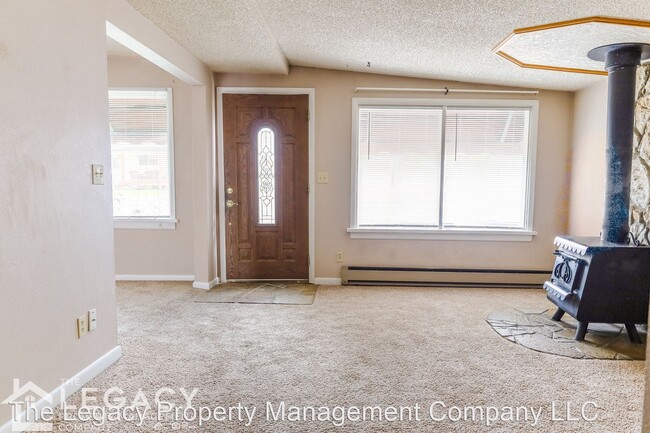 Building Photo - 4 br, 2 bath House - 1207 S. Washington