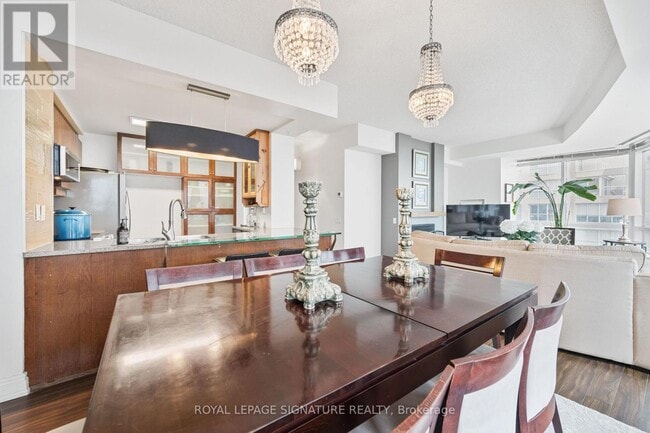 Building Photo - 500 Queens Quay W