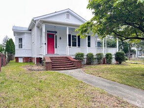Building Photo - 349 E Pembroke Ave