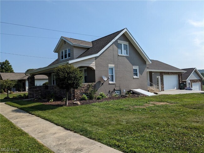 Foto del edificio - 6853 Winfield Strasburg Rd NW