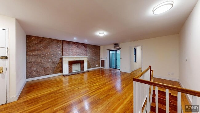 Foto del edificio - 36 W 73rd St