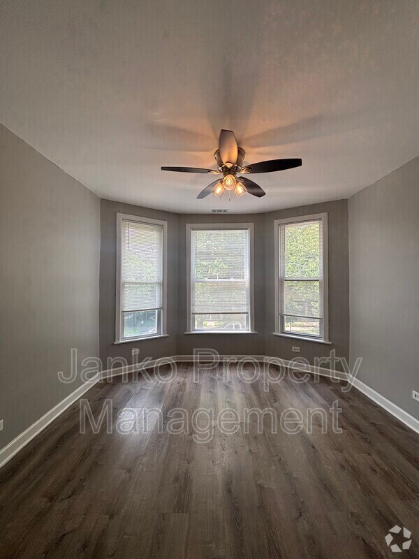 Building Photo - 7311 S Dorchester Ave