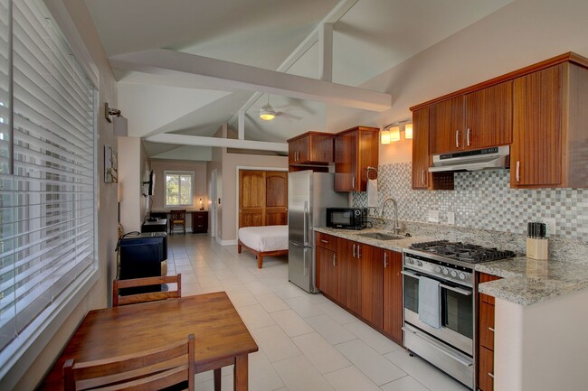 Building Photo - The Ohana at Paradise Ocean View