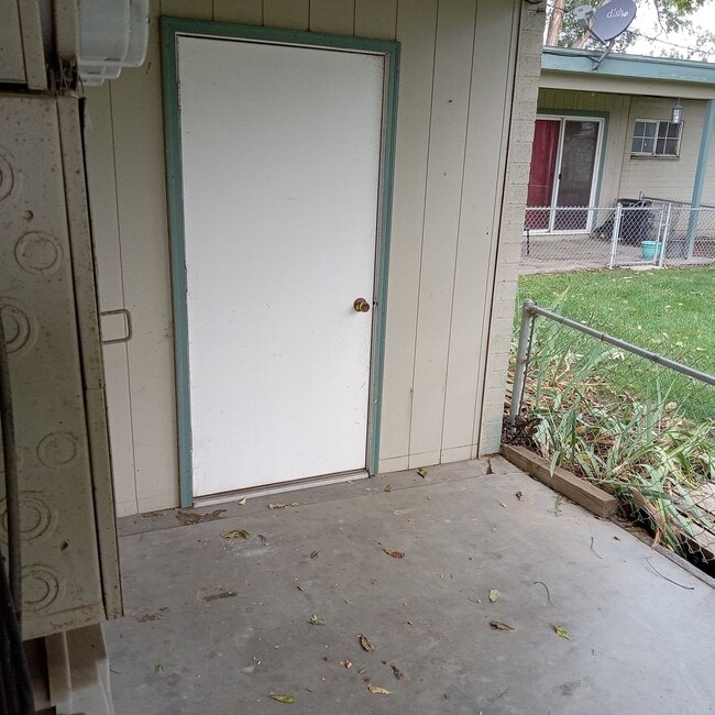 Building Photo - 971-983 W Idaho Ave