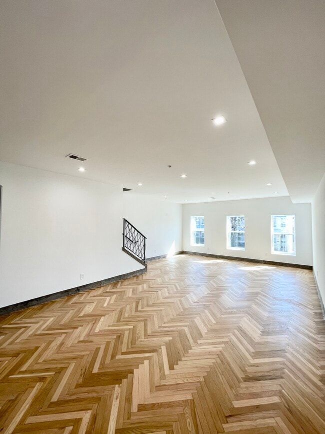 Foto del edificio - 1114 8th St NE