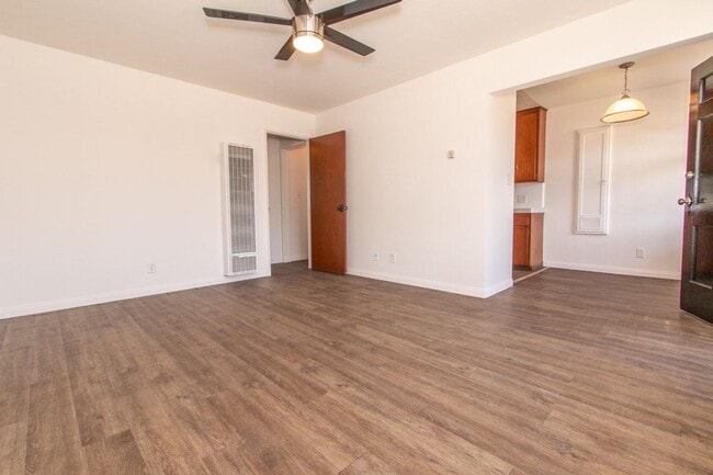 Foto del edificio - Charming 1 Bedroom / 1 Bath Apartment in Kensington w/ Garage