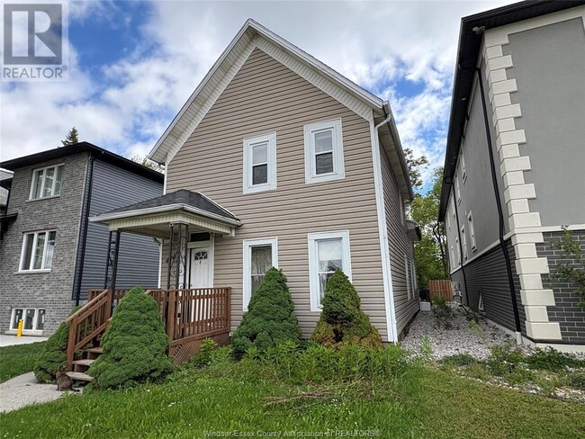 Building Photo - 454 Crawford Ave