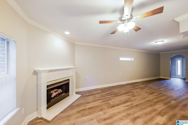 Foto del edificio - 1329 Riverford Cir