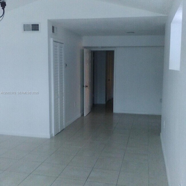 Foto del edificio - 10441 SW 156th Ct