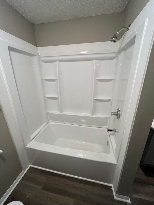 Foto del edificio - 515 Mountain Ridge Rd