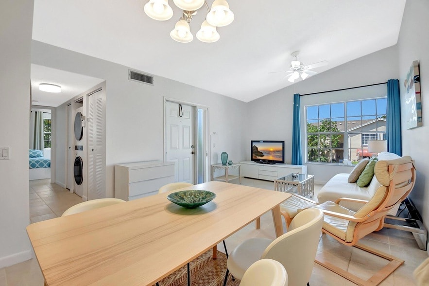 Photo - 621 Waterside Drive Unit 621