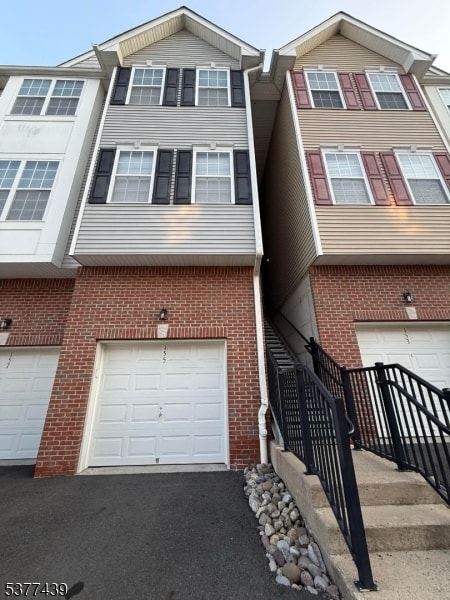 Building Photo - 155 Conover Terrace